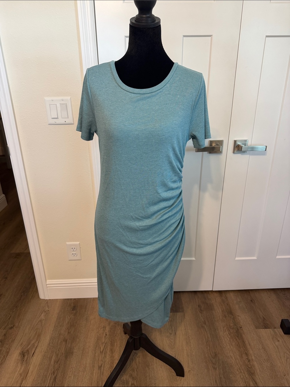 Z Supply Seafoam Scoop Neck Ruched Midi Dress